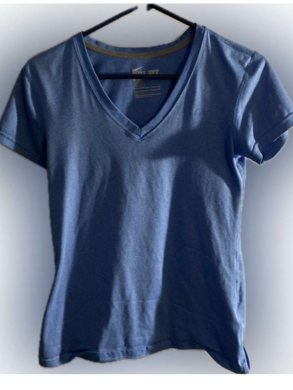 Nike Women's Athletic Cut
Dri-Fit V-Neck T-Shirt Size S